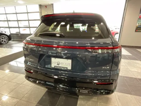 More photos of 2025 Toyota Crown Signia XLE at Jay Wolfe Toyota, MO