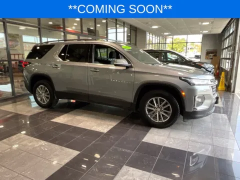 Gray 2023 Chevrolet Traverse LT for sale in Kansas City, MO
