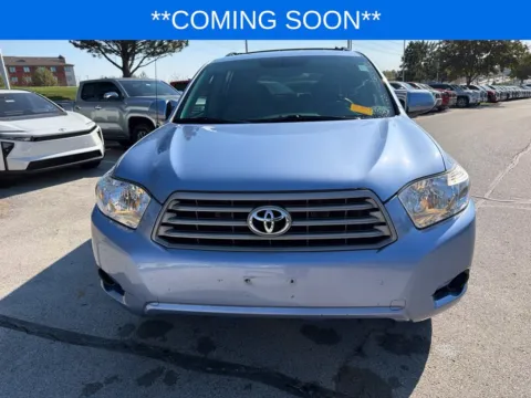 Photos of 2009 Toyota Highlander for sale in Kansas City, MO at Jay Wolfe Toyota