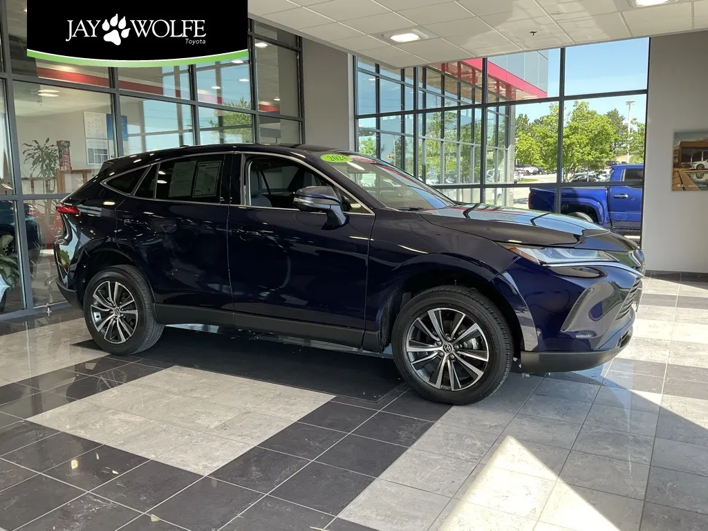 2024 Toyota Venza LE for sale in Kansas City, MO