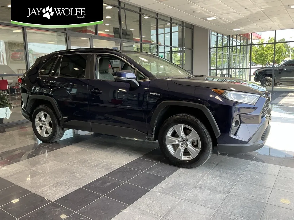 2021 Toyota RAV4 Hybrid XLE for sale in Kansas City, MO