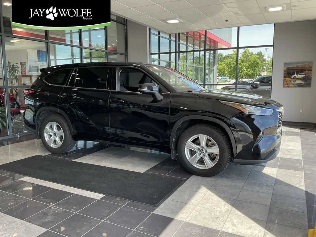 2020 Toyota Highlander Hybrid LE for sale in Kansas City, MO