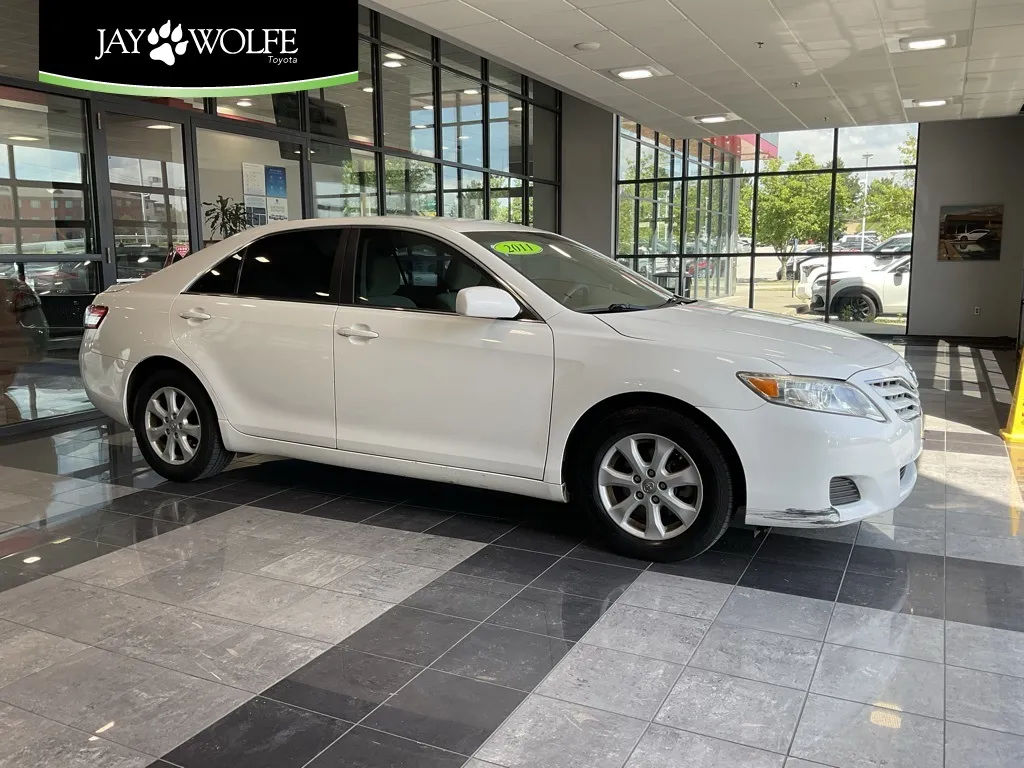 White 2011 Toyota Camry LE for sale in Kansas City, MO