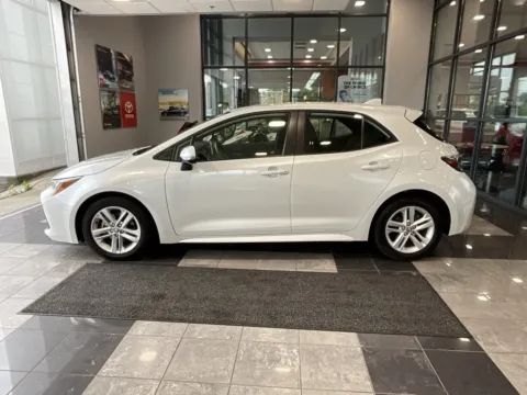 More photos of 2021 Toyota Corolla Hatchback SE at Jay Wolfe Toyota, MO