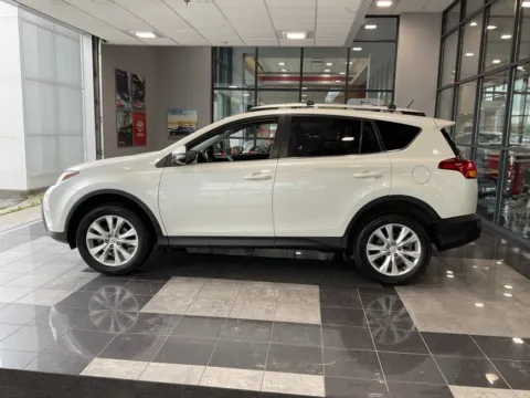More photos of 2013 Toyota RAV4 Limited at Jay Wolfe Toyota, MO
