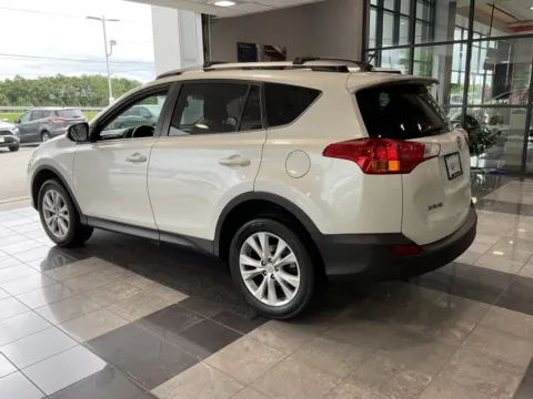 More photos of 2013 Toyota RAV4 Limited at Jay Wolfe Toyota, MO