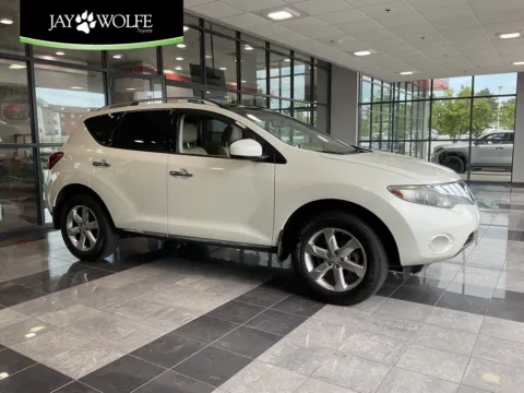 White 2010 Nissan Murano SL for sale in Kansas City, MO