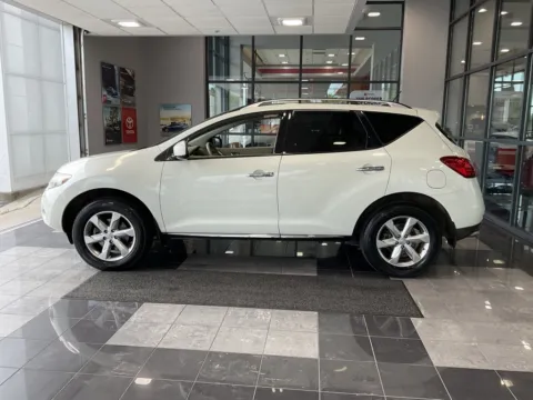 More photos of 2010 Nissan Murano SL at Jay Wolfe Toyota, MO