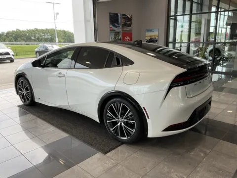 More photos of 2024 Toyota Prius XLE at Jay Wolfe Toyota, MO