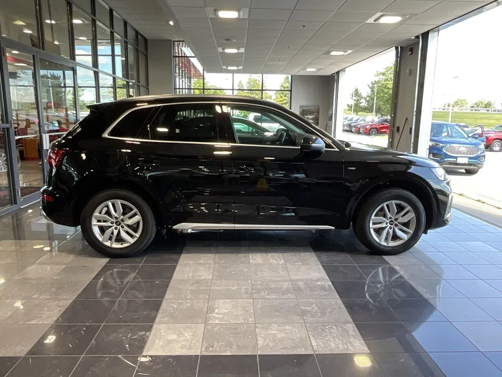2023 Audi Q5 45 S line Premium photo 3