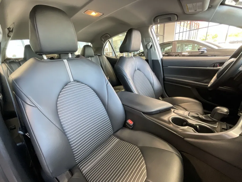 2023 Toyota Camry SE photo 15