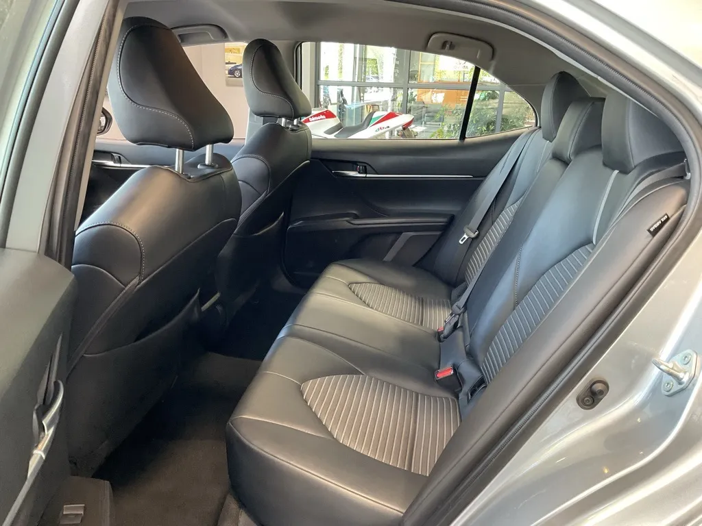 2023 Toyota Camry SE photo 8