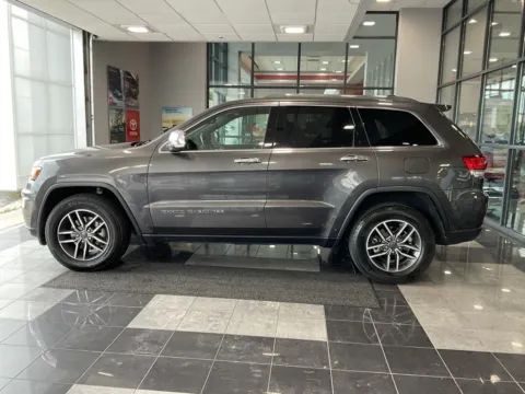 More photos of 2020 Jeep Grand Cherokee Limited at Jay Wolfe Toyota, MO
