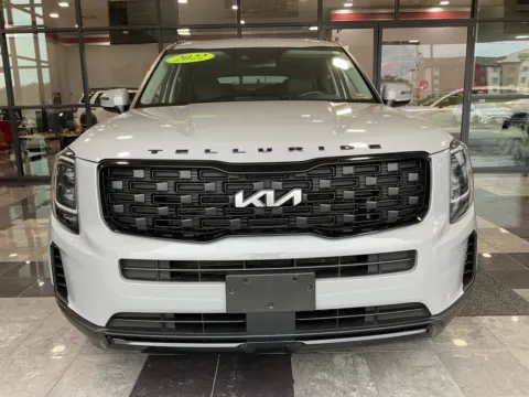 Photos of 2022 Kia Telluride EX for sale in Kansas City, MO at Jay Wolfe Toyota