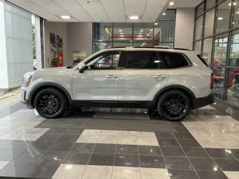 More photos of 2022 Kia Telluride EX at Jay Wolfe Toyota, MO