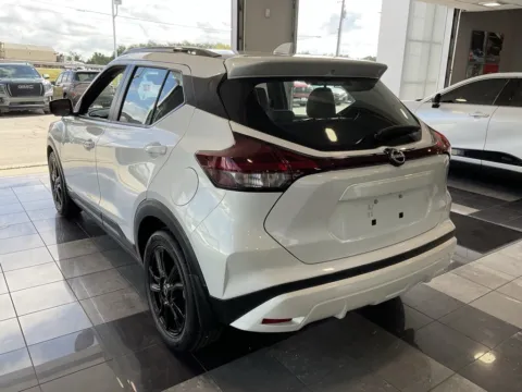 More photos of 2023 Nissan Kicks SR at Jay Wolfe Toyota, MO