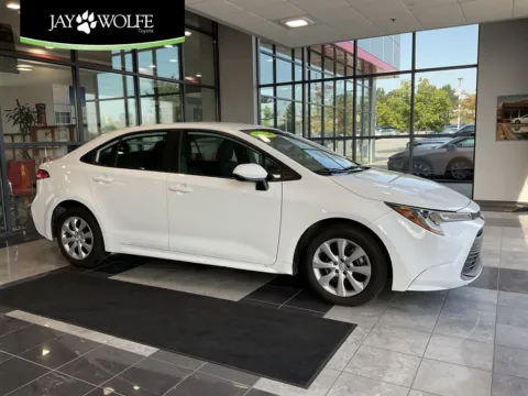 White 2024 Toyota Corolla LE for sale in Kansas City, MO