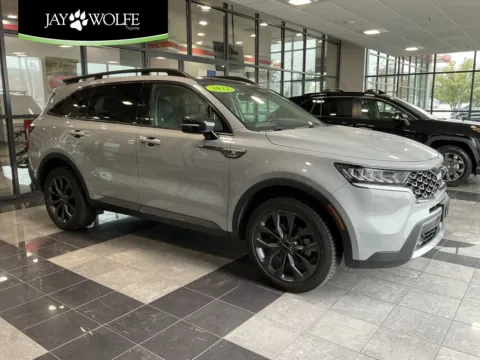 Gray 2022 Kia Sorento X-Line EX for sale in Kansas City, MO