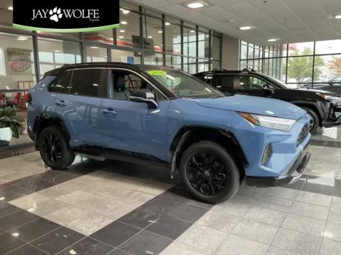 Black 2024 Toyota RAV4 Hybrid XSE for sale in Kansas City, MO