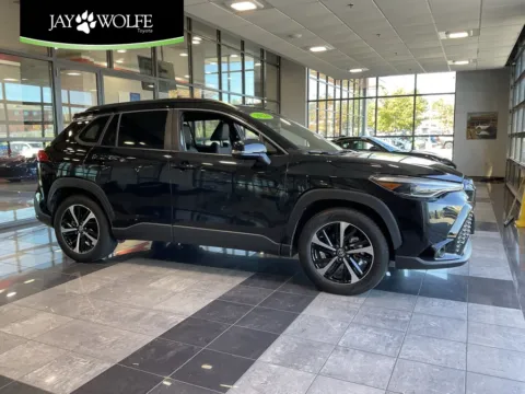 Black 2024 Toyota Corolla Cross Hybrid XSE for sale in Kansas City, MO