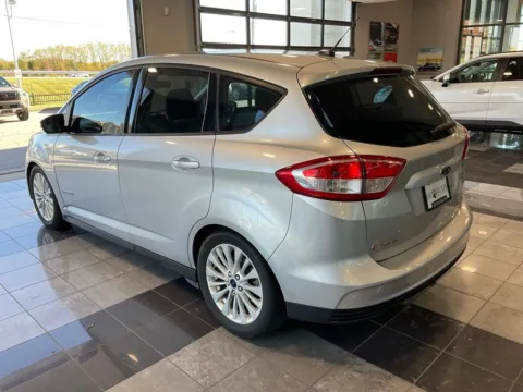 More photos of 2017 Ford C-Max Hybrid SE at Jay Wolfe Toyota, MO