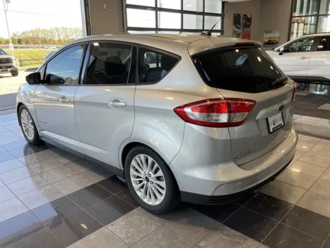 More photos of 2017 Ford C-Max Hybrid SE at Jay Wolfe Toyota, MO