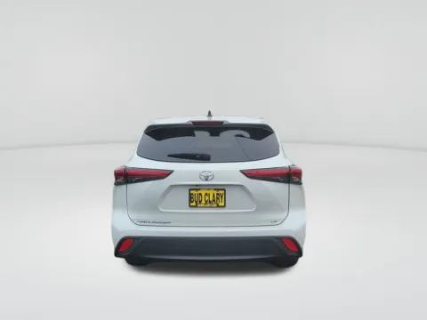 More photos of 2023 Toyota Highlander LE at Chevrolet of Moses Lake, WA