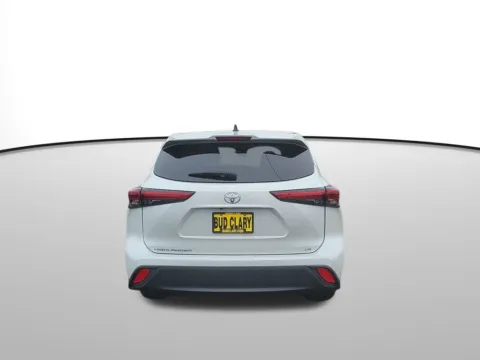 More photos of 2023 Toyota Highlander LE at Chevrolet of Moses Lake, WA