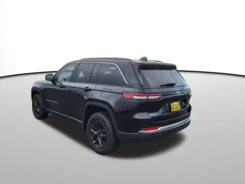 Another view of 2024 Jeep Grand Cherokee Laredo for sale in Moses Lake, WA at Chevrolet of Moses Lake