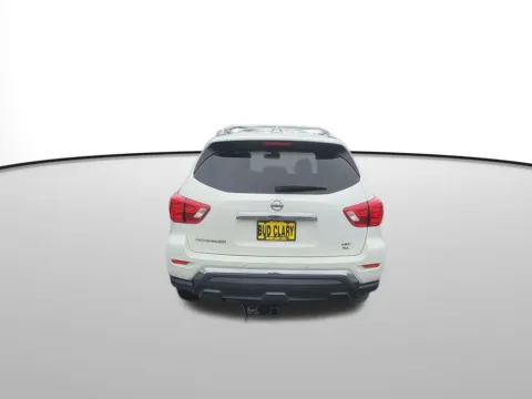 More photos of 2019 Nissan Pathfinder SL at Chevrolet of Moses Lake, WA