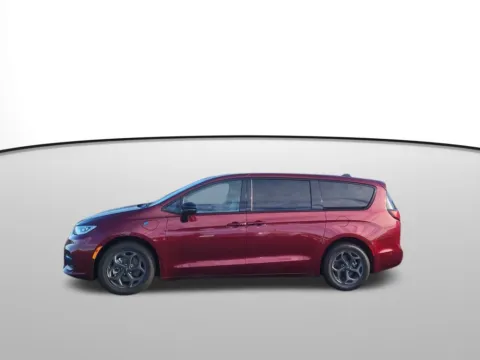 Photos of 2023 Chrysler Pacifica Hybrid Limited for sale in Moses Lake, WA at Chevrolet of Moses Lake