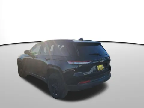 Another view of 2024 Jeep Grand Cherokee Altitude X for sale in Moses Lake, WA at Chevrolet of Moses Lake