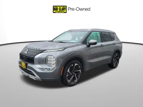 Silver 2023 Mitsubishi Outlander SEL for sale in Moses Lake, WA