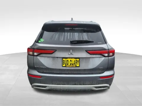 More photos of 2023 Mitsubishi Outlander SEL at Bud Clary Chevrolet of Moses Lake, WA