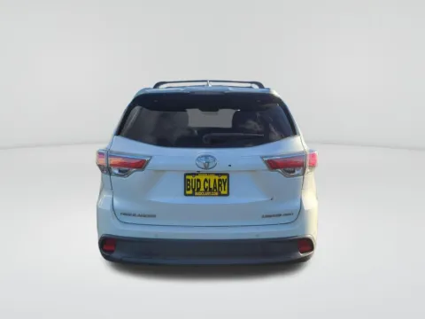 More photos of 2016 Toyota Highlander at Bud Clary Chevrolet of Moses Lake, WA