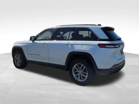 Another view of 2024 Jeep Grand Cherokee Laredo for sale in Moses Lake, WA at Bud Clary Chevrolet of Moses Lake