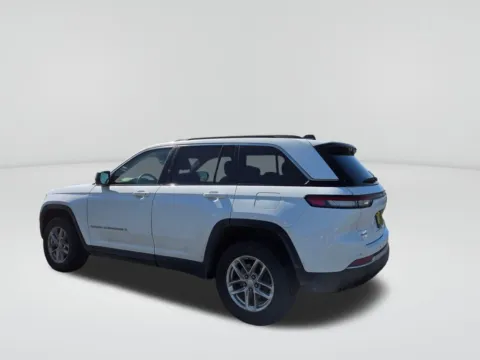 Another view of 2024 Jeep Grand Cherokee Laredo for sale in Moses Lake, WA at Bud Clary Chevrolet of Moses Lake