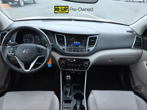 White 2018 Hyundai Tucson SE for sale in Moses Lake, WA