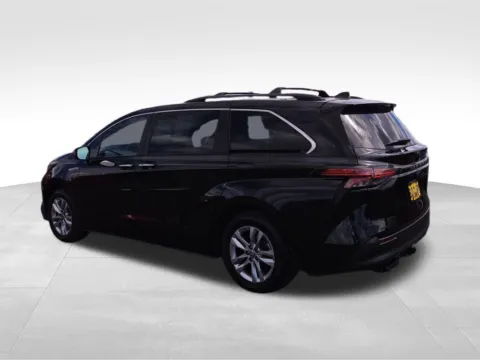 Another view of 2022 Toyota Sienna Woodland Edition for sale in Moses Lake, WA at Bud Clary Chevrolet of Moses Lake