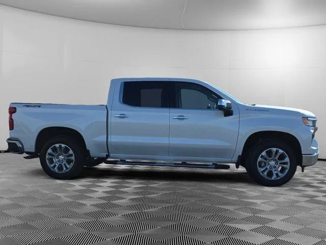 2025 Chevrolet Silverado 1500 LTZ - Photo 6