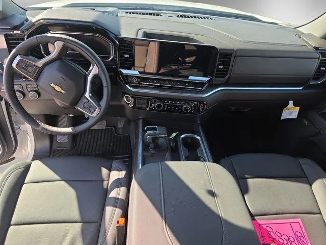 2025 Chevrolet Silverado 1500 LTZ - Photo 10