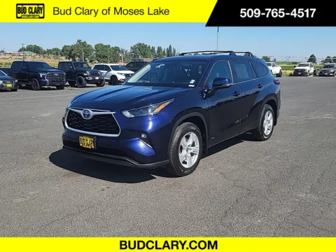 Blue 2023 Toyota Highlander Hybrid LE for sale in Moses Lake, WA