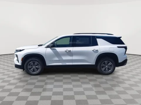 Photos of 2026 Chevrolet Traverse FWD LT for sale in Moses Lake, WA at Chevrolet of Moses Lake