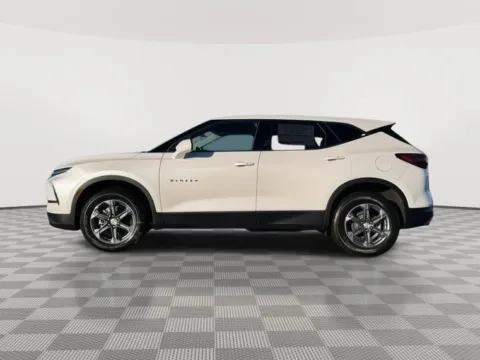 Photos of 2025 Chevrolet Blazer LT for sale in Moses Lake, WA at Chevrolet of Moses Lake