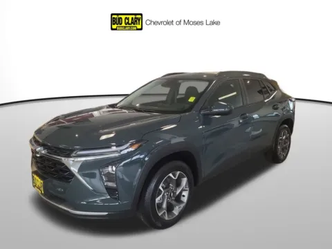 Gray 2025 Chevrolet Trax LT for sale in Moses Lake, WA