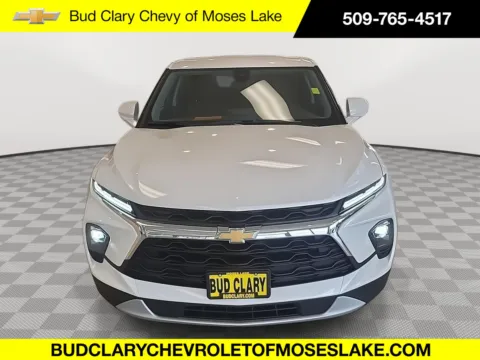 Gray 2025 Chevrolet Trax LT for sale in Moses Lake, WA