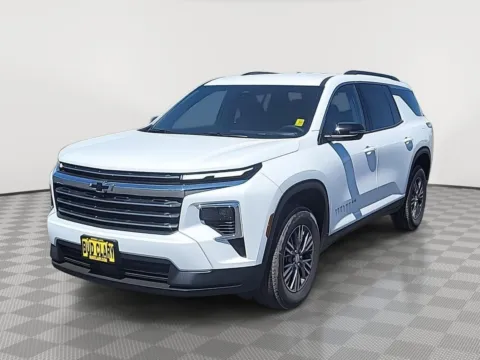 Photos of 2025 Chevrolet Traverse FWD LT for sale in Moses Lake, WA at Chevrolet of Moses Lake