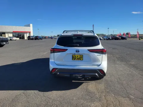 More photos of 2023 Toyota Highlander Hybrid Limited at Chevrolet of Moses Lake, WA