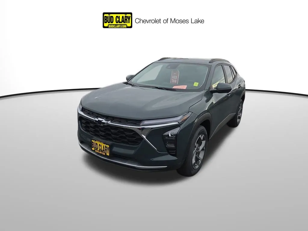 Gray 2025 Chevrolet Trax LT for sale in Moses Lake, WA