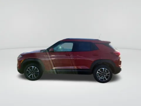 Photos of 2026 Chevrolet TrailBlazer LT for sale in Moses Lake, WA at Chevrolet of Moses Lake